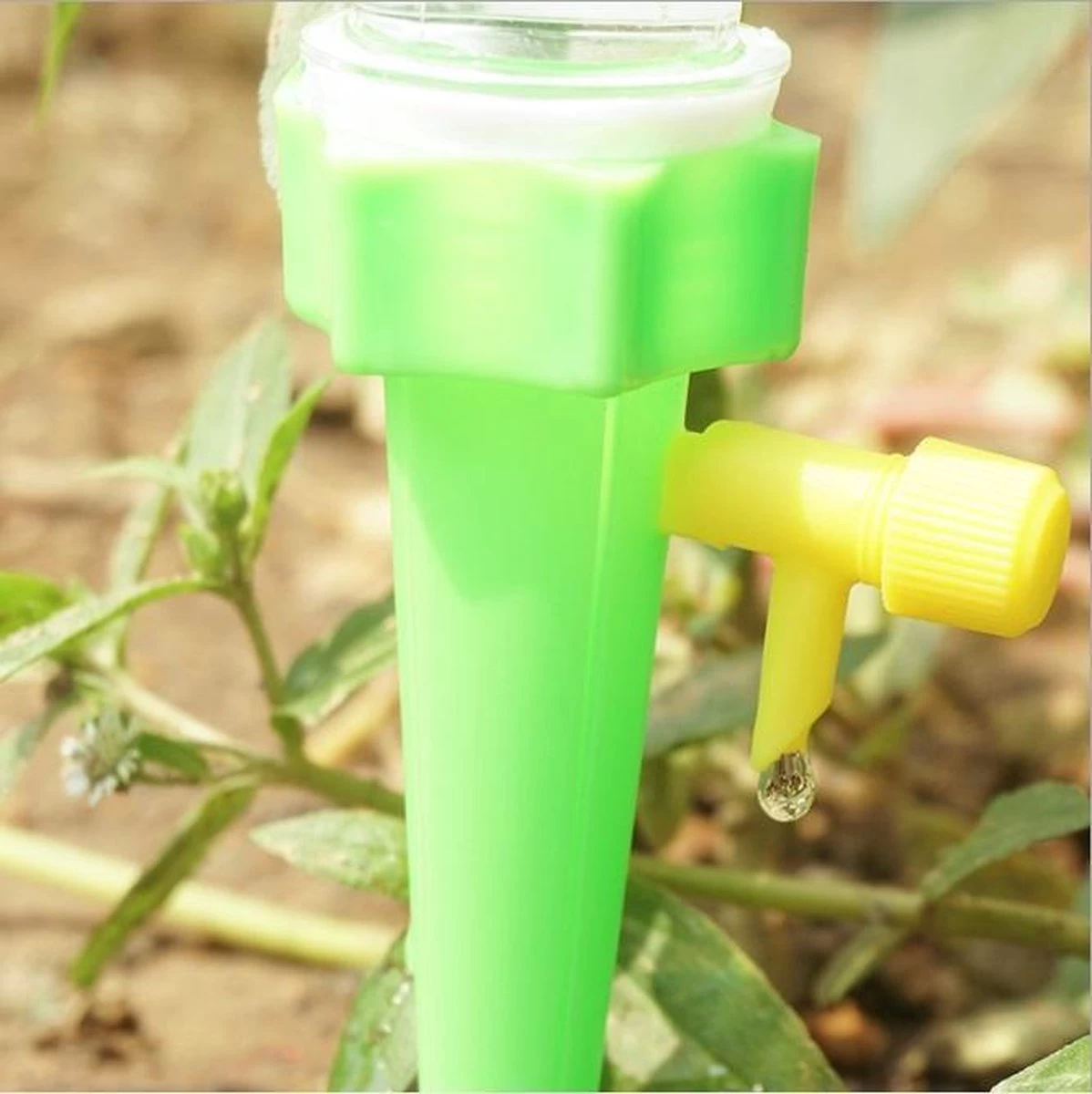 Plant Bewateringssysteem - 12 Stuks - Bewateringsyteem - Watergeefsysteem - Plantenbol - Automatische Gieter - Water Druppelaar - Druppelsysteem - Bewateringssysteem - Druppel Systeem - Water Geef Systeem - Plantenbol - Afbeelding 6