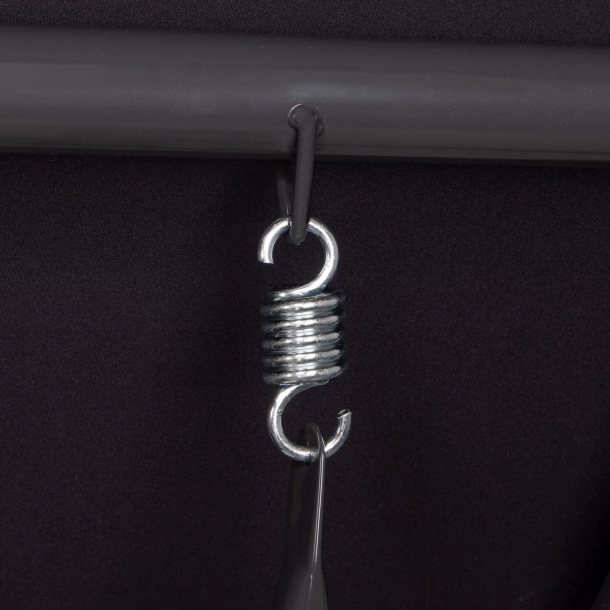 Springos Schommelbank | Linda-Schommel | 3-zits | Waterafstotend | Inclusief 2 Kussens | Verstelbare Luifel | 162 X 200 X 120 Cm | Zwart - Afbeelding 6