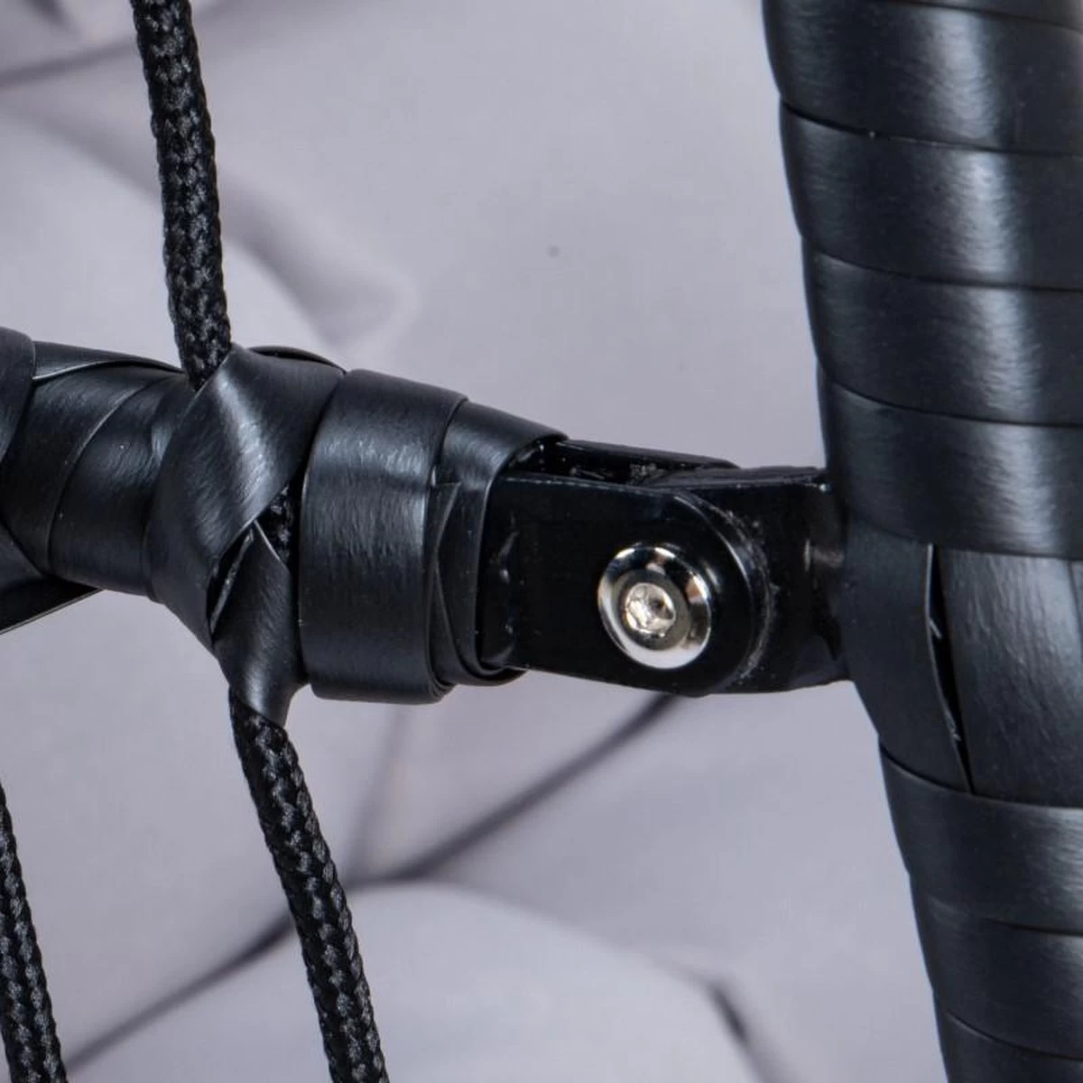 Merkloos Hangstoel Norway - Zwart Wicker & Touw Luxe Egg Hangstoel Met Dikke Antraciete Kussens Met Frame - Inklapbare Basket - Afbeelding 7